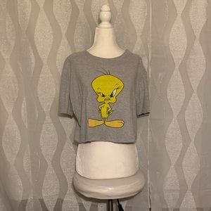 Raw hem cropped looney tunes top